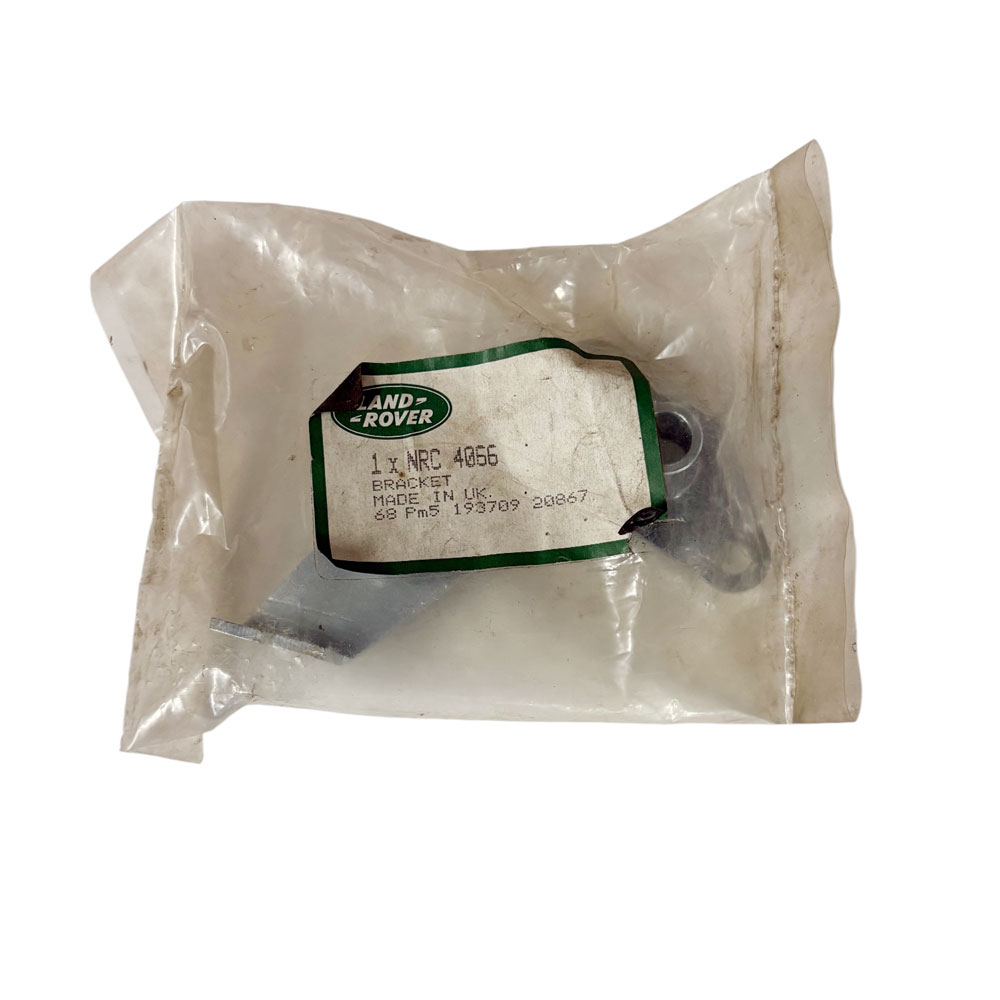 Bracket for Accelerator Rod RHD NRC4066